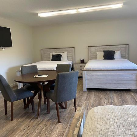 The Patch Lodge Warroad المظهر الخارجي الصورة
