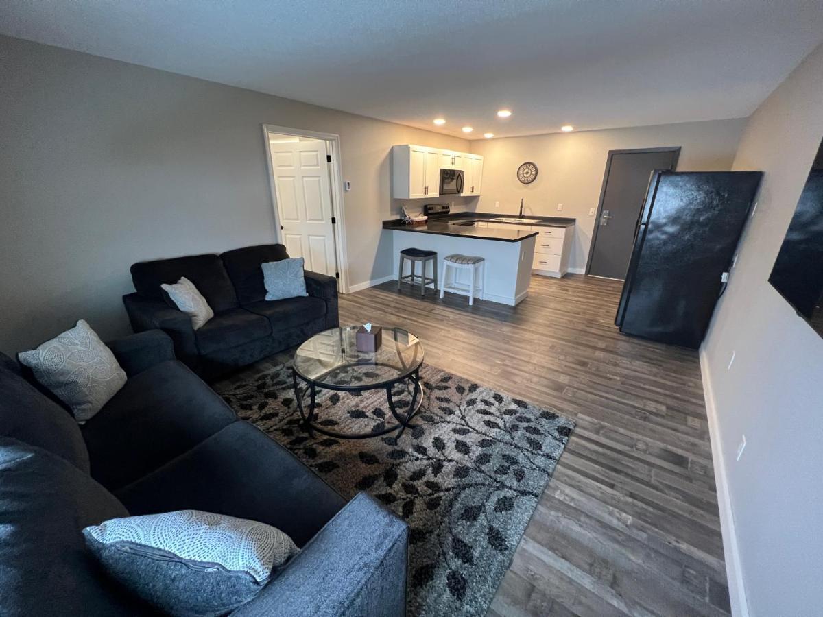 The Patch Lodge Warroad المظهر الخارجي الصورة