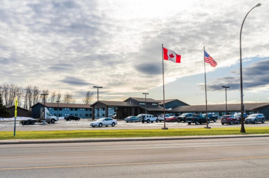The Patch Lodge Warroad المظهر الخارجي الصورة